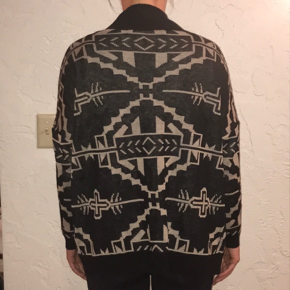 Patterned Cardigan - Picture 2 of 5